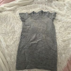 Lululemon swiftly tech short sleeve